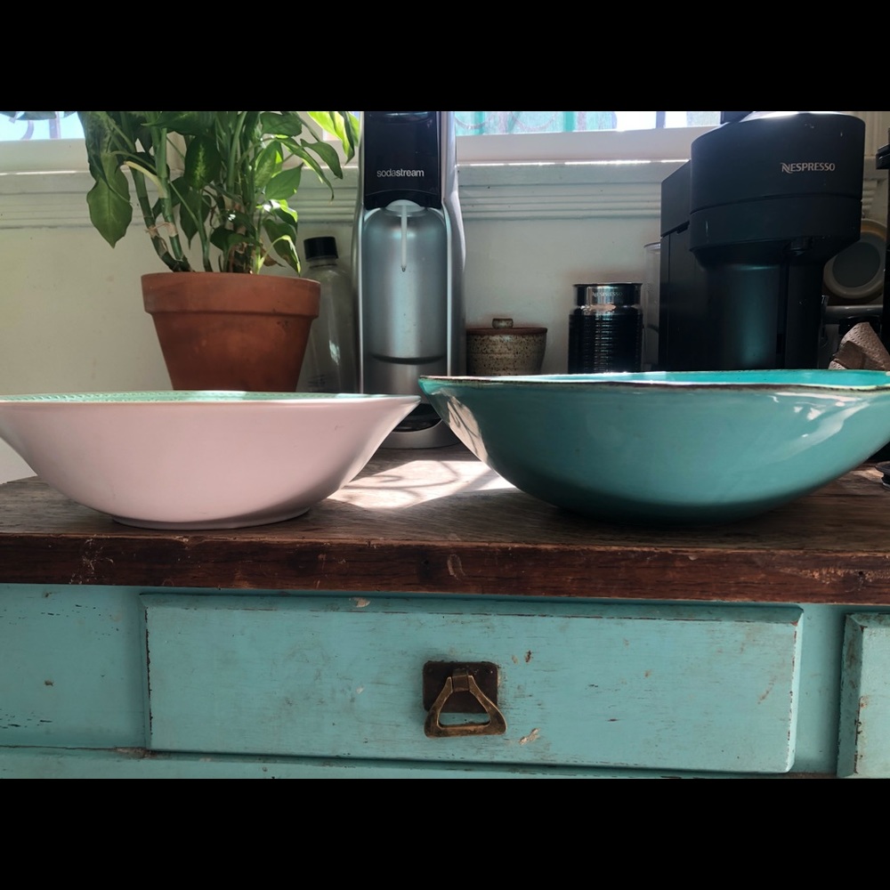 ⭐️SOLD⭐️ Set of two ceramic serving bowls
